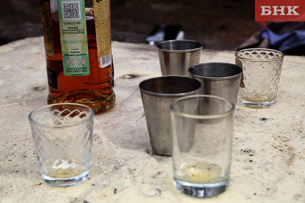 Сыктывкарку ждет суд за подделку документов о лечении от алкозависимости