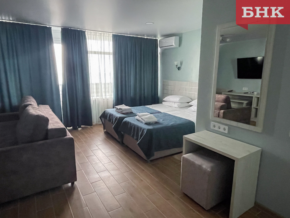 В Сыктывкарском суде изучили вид на море из номера отеля