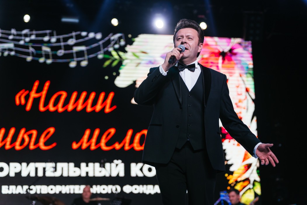 При поддержке ЛУКОЙЛа с усинской сцены прозвучали «Наши любимые мелодии»