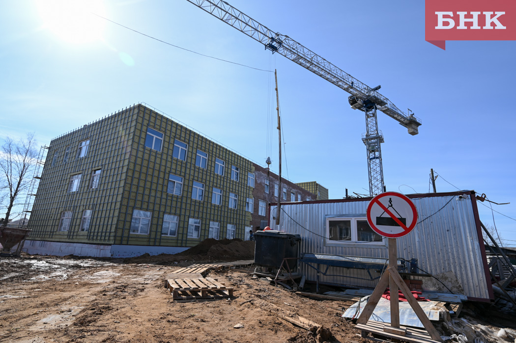 Достроить новую поликлинику в Усть-Куломе планируют осенью