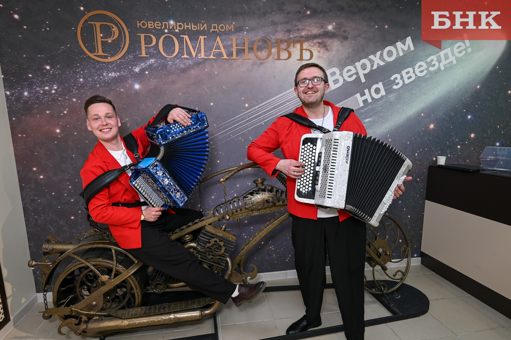 Ювелирный дом «Романовъ» построил для эжвинцев «мост любви»