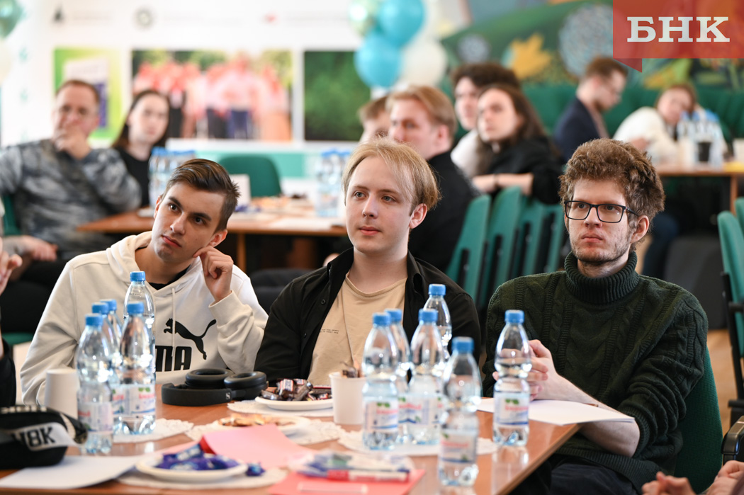 На «Неделе карьеры» Сыктывкарского ЛПК студенты учились мыслить нестандартно