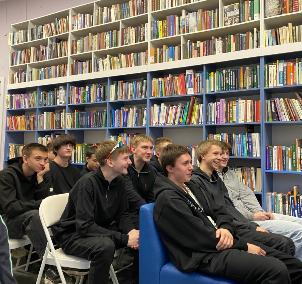 В Сыктывкаре началась Неделя молодёжной книги, посвященная Году единства народов России