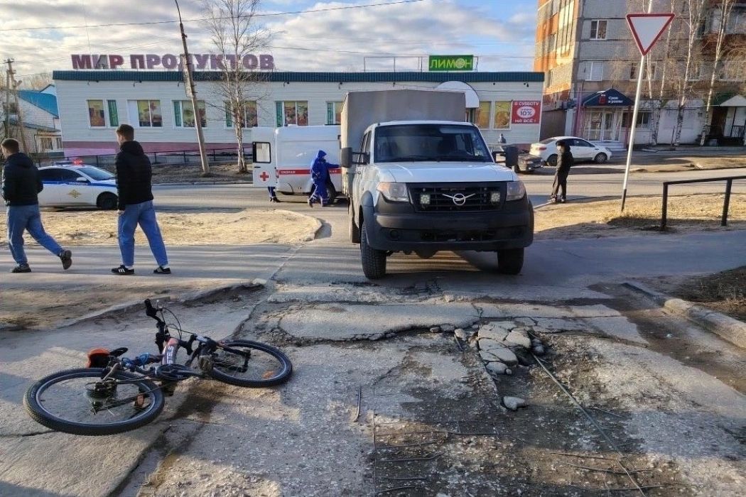 Девятилетний мальчик попал в больницу после наезда УАЗа