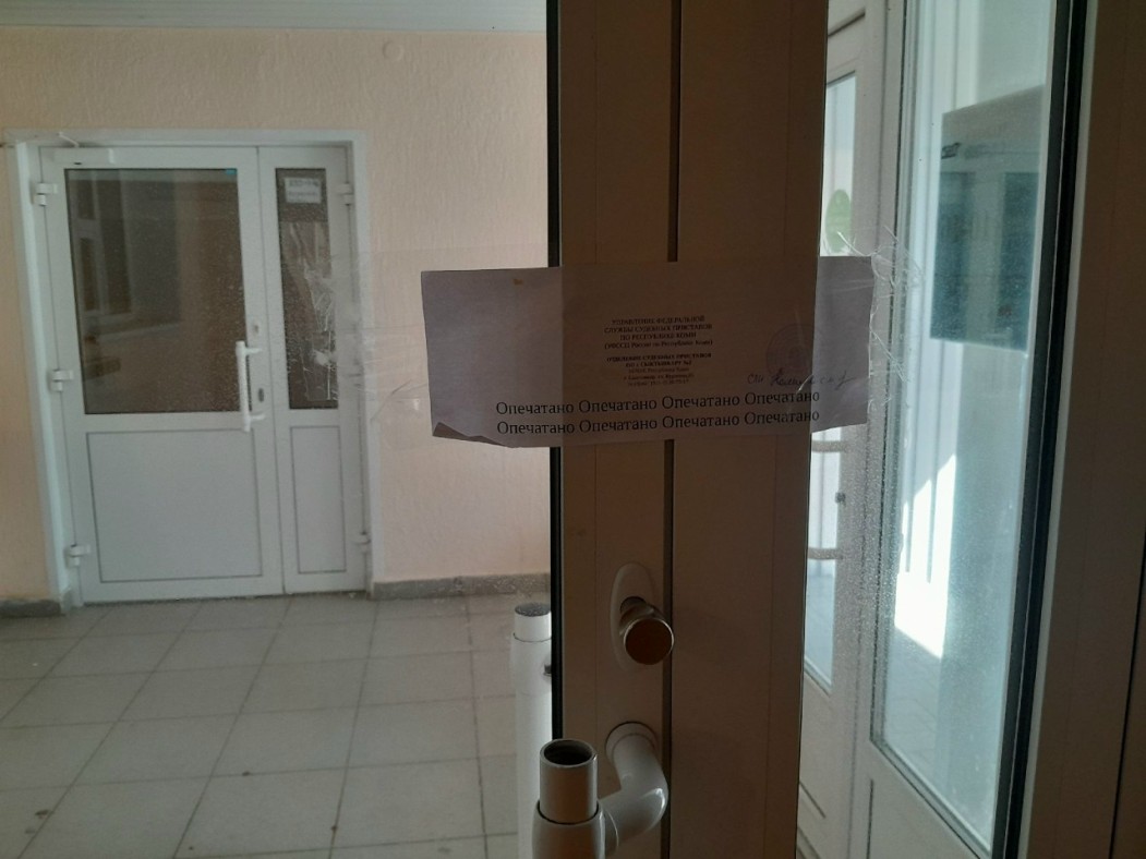 Приставы закрыли кафе в центре Сыктывкара