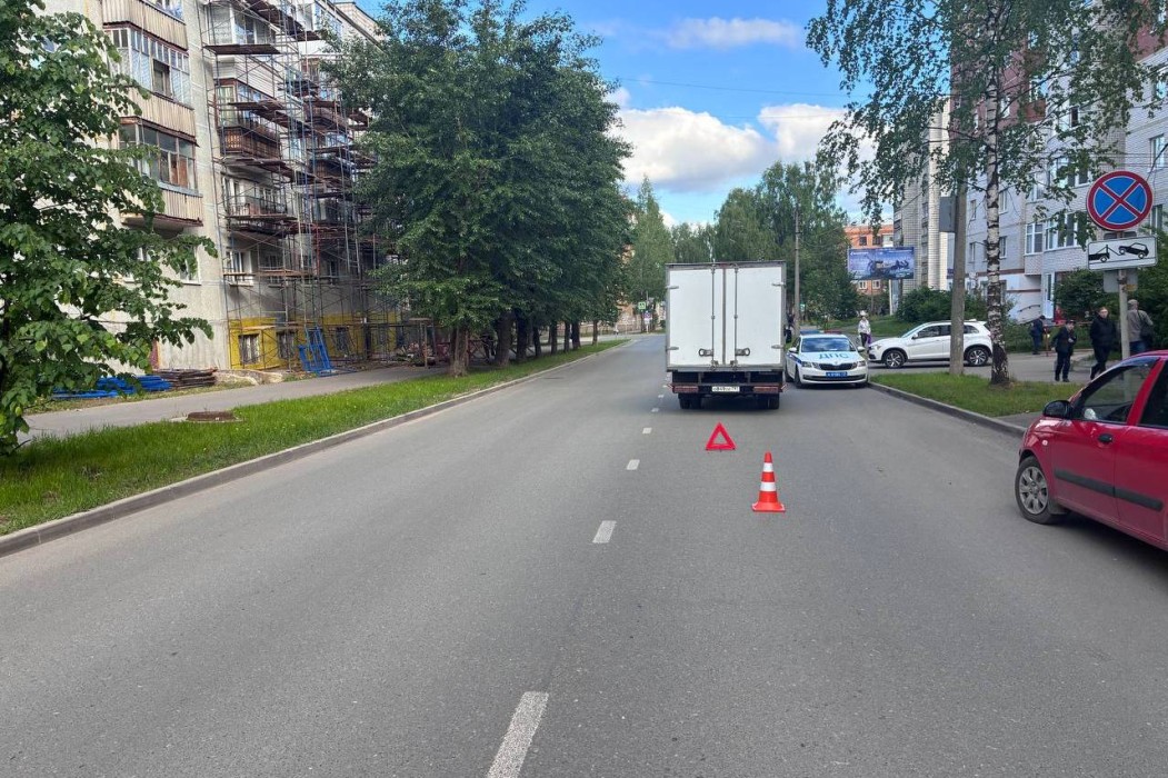 В Сыктывкаре девочка-«зацепер» попала в больницу