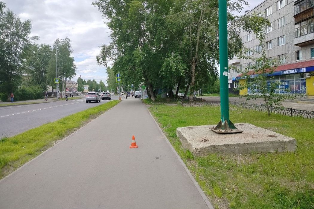 Следователи возбудили уголовное дело после наезда самокатчика на сыктывкарку
