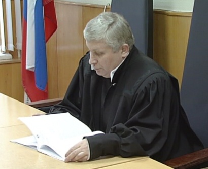 Судья Владимир Кретов решил рассмотреть претензии прокуратуры в спокойной обстановке, после выборов