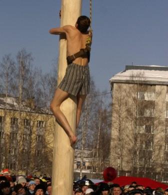 Сыктывкарцам отбивают желание ползать по столбам