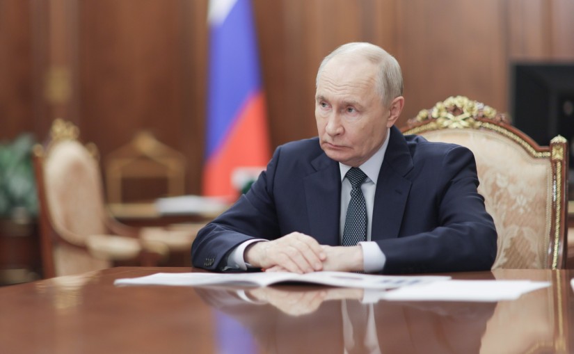 Владимир Путин обсудил сроки строительства глубоководного незамерзающего порта Индига