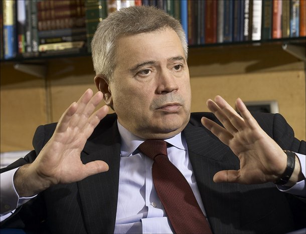 V_Alekperov_Zakroem_granicy_ostanovim_rost_cen_na_benzin.jpg
