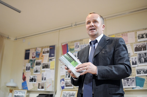 KIR_4015.jpg KIR_4015.jpg