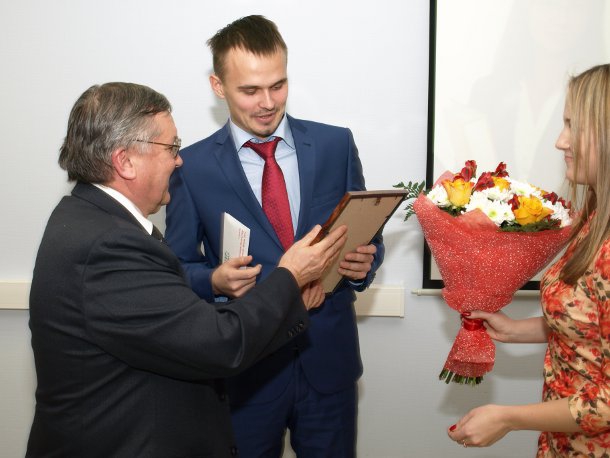 Vruchenie-Ulitinu.jpg Vruchenie-Ulitinu.jpg