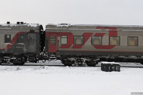 Прицепить вагон к поезду. Поезд Сыктывкар Усинск. Вагоны Сыктывкар. Вагон Воркута. Поезд Москва Усинск.