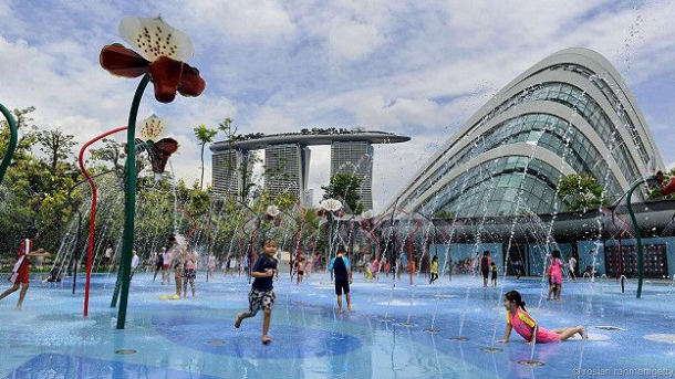 150707103347_safest_singapore_garden_by_the_bay_624x351_getty_nocredit.jpg