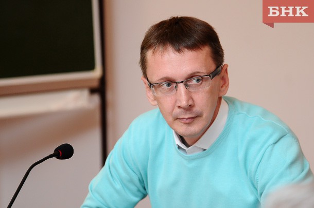 Олег Лажанев ушел в отставку