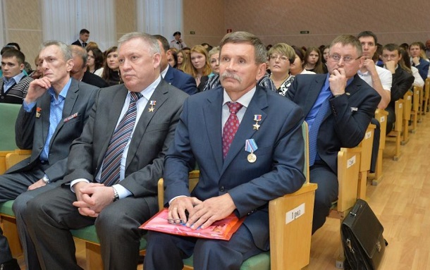 111-2.JPG 111-2.JPG