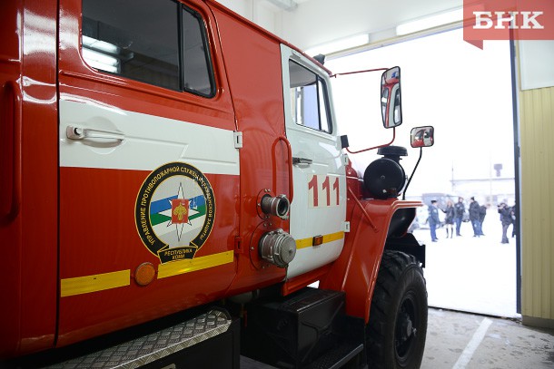 В Усинске пожарные спасли мужчину