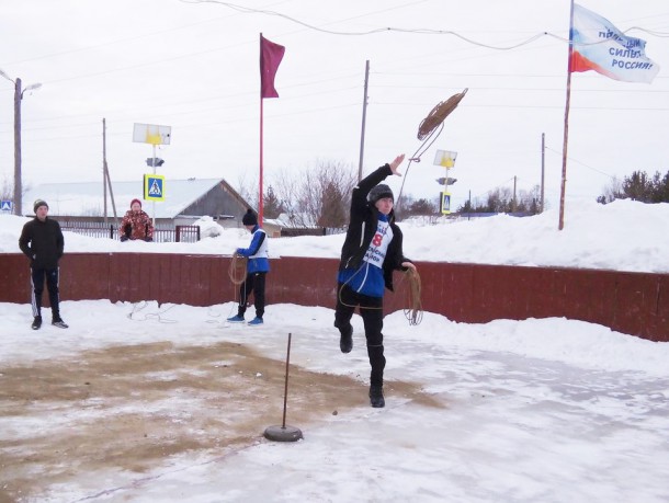 Юные спортсмены из Ижмы и Кипиево стали лучшими в пятиборье «Изьваса вермасьӧмъяс»