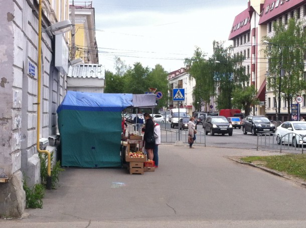 Мэрия Сыктывкара призвала горожан к борьбе с нелегальной торговлей