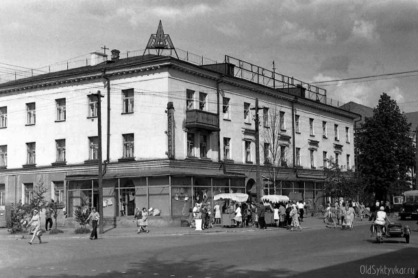 «БНК- Ностальгия»: магазин «Детский мир»