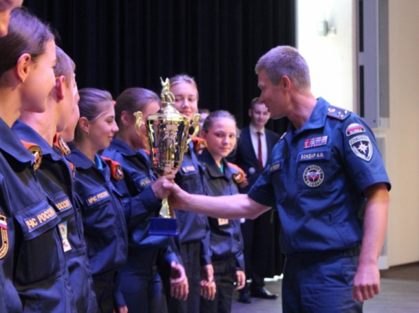 Команда Липецкой области увозит домой кубок победителей V всероссийского полевого лагеря «Юный пожарный»