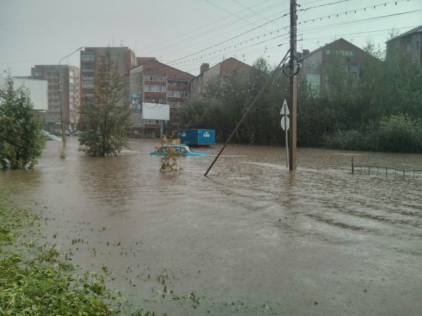 Сыктывкар затопило летним ливнем