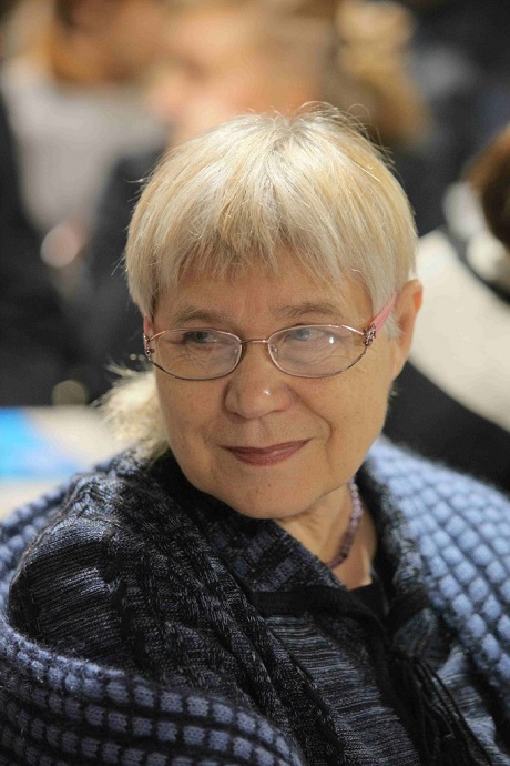 Елене Габовой вручена премия имени Александра Грина