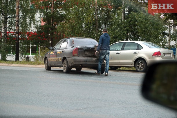 «Учебка» попала в ДТП в День знаний в Сыктывкаре