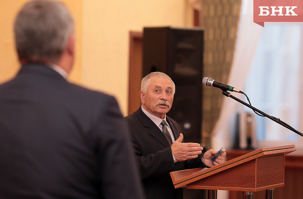 ANT_7500.jpg ANT_7500.jpg