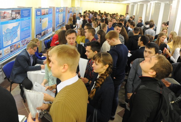 «Газпром» провел Ярмарку вакансий в Ухтинском государственном техническом университете