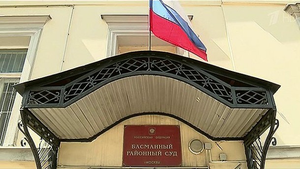 Басманный суд Москвы рассматривает вопрос о продлении ареста Вайнзихеру и Ольховику
