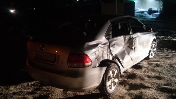 В Сыктывкаре пьяного бесправника остановил МАЗ