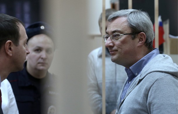 Экс-глава Коми Вячеслав Гайзер пожаловался на отказ предоставить ему свидание с детьми