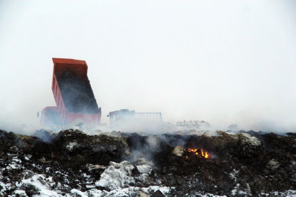 Локализация огня на свалке в Воркуте может занять несколько недель