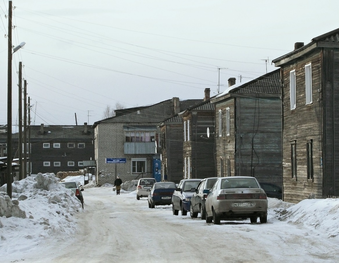 Купить в усть куломе. Снимки ул Ленина Усть Кулом. Усть Кулом улица Ленина. Усть Кулом Коми. Усть-Кулом магазин Агиевский.