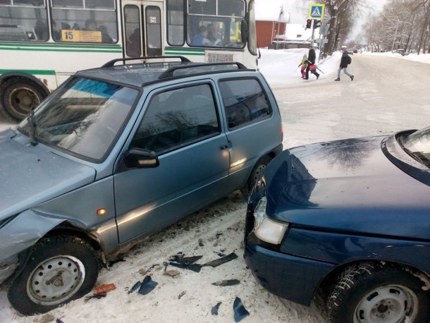 В Сыктывкаре на Печорской не разъехались «десятка» и «Ока»