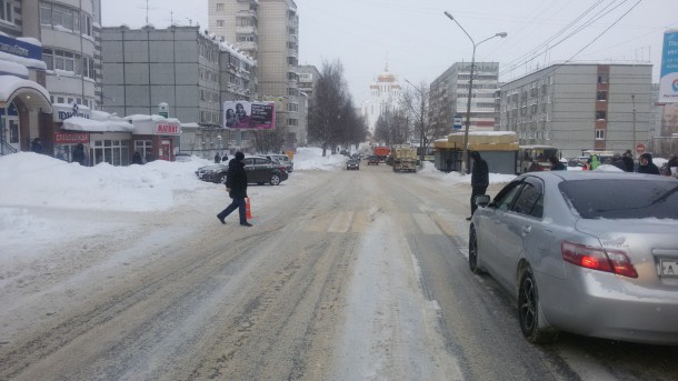 В Сыктывкаре разыскивают сбившего ребёнка водителя