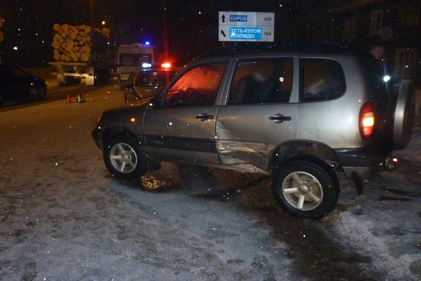 В Сыктывкаре из-за неуступчивого водителя в ДТП пострадала девушка