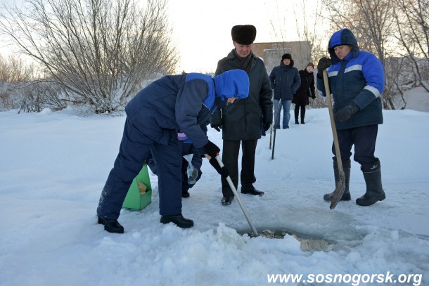 На реке Ухта начат мониторинг воды на содержание нефтепродуктов