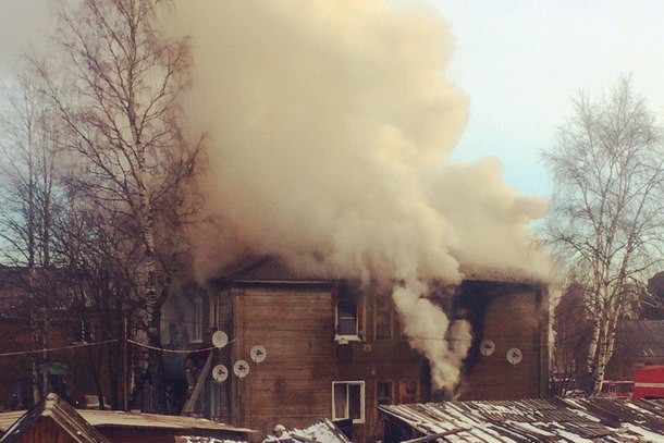 На пожаре в Лесозаводе обнаружено тело мужчины