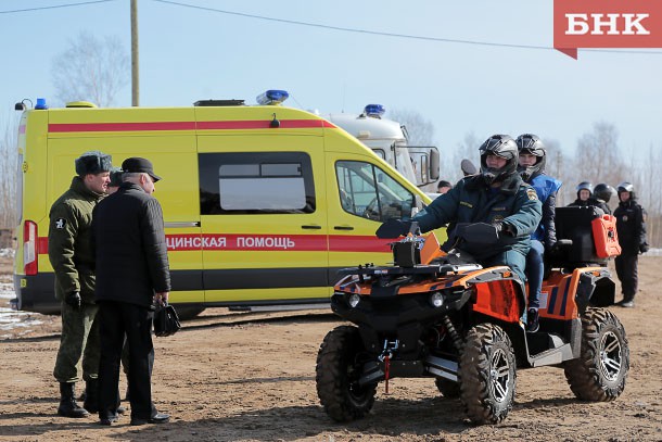 Учения по спасению людей из зоны подтопления в Сыктывкаре отработали на «удовлетворительно»