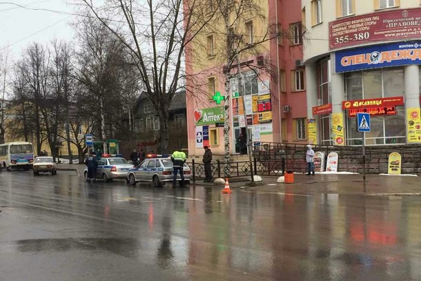 В центре Сыктывкара водитель ВАЗа на «зебре» сбил мальчика