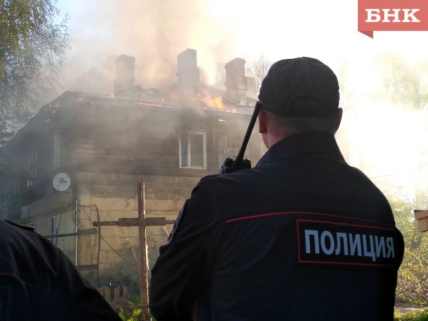 В Лесозаводе на пожаре в деревянном доме погиб человек