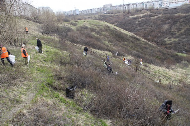 Воркутинцы вышли на общегородской субботник