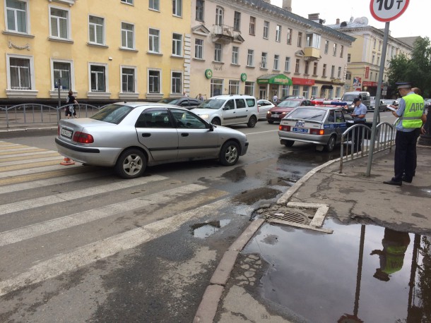 В центре столицы Коми на «зебре» сбита школьница