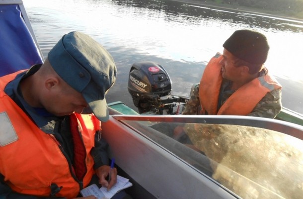 В Ижме инспекторы ГИМС выявили 25 нарушений требований безопасности на воде