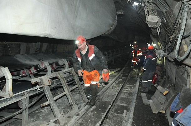 Медведев отметил вклад шахтеров в энергетическую безопасность страны