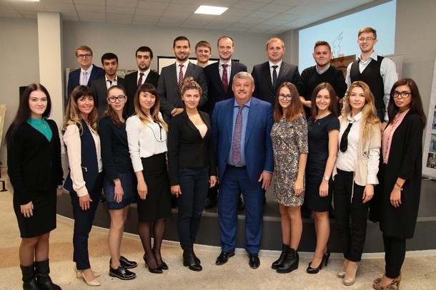 SHL_2071.jpg SHL_2071.jpg