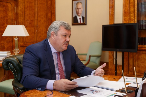 В Коми на повышение зарплаты бюджетников до конца года будет направлено около 905 млн рублей